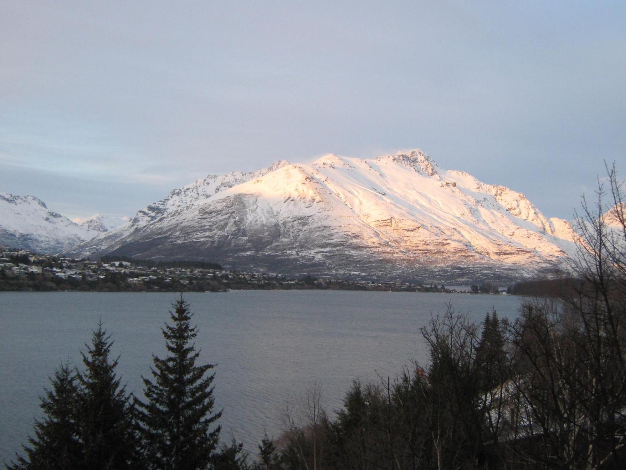 Oaks Queenstown Shores Resort Exterior photo